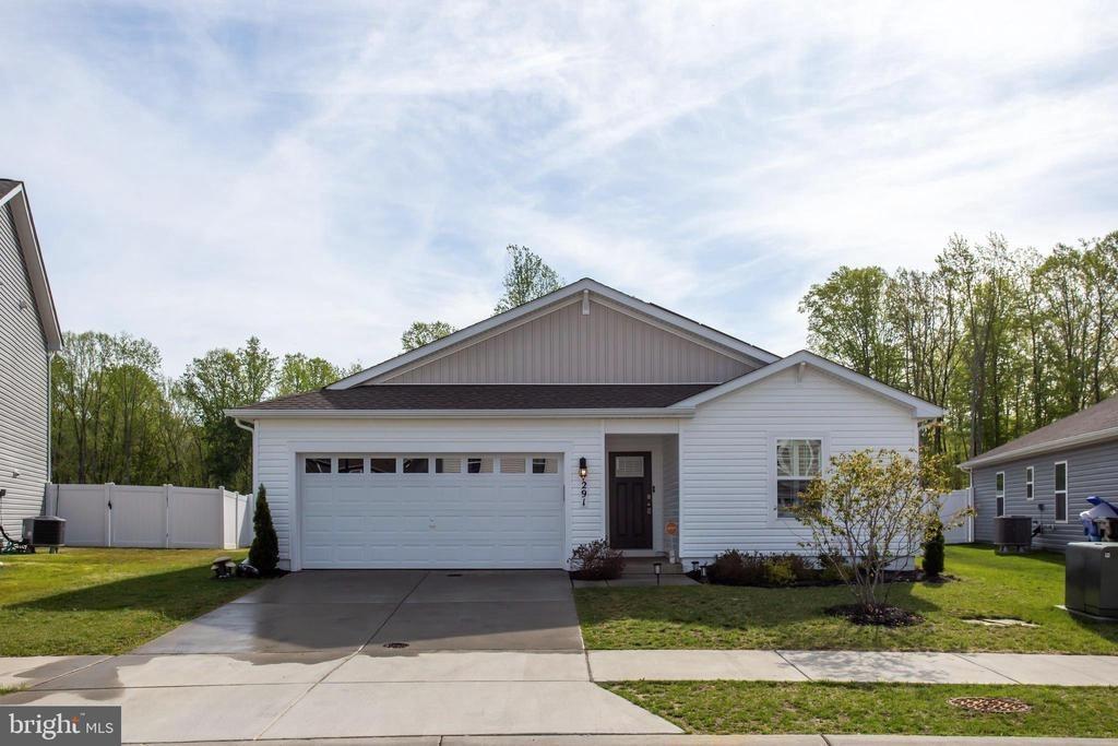 Forest Edge Ave, La Plata, MD 20646