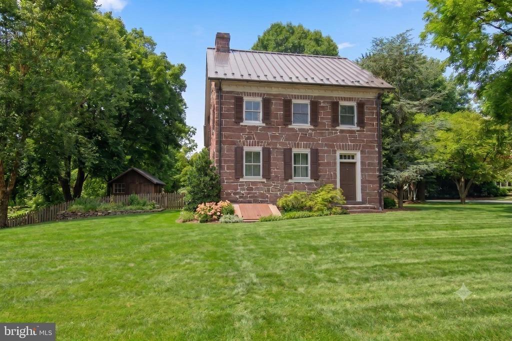 Wyndamere Rd, Lewisberry, PA 17339