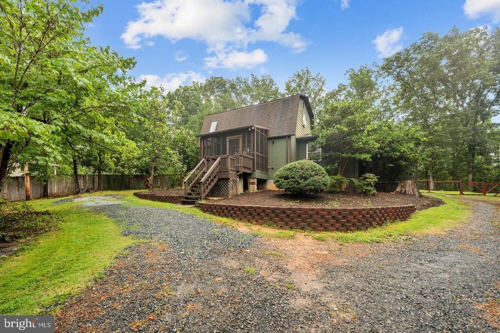 Hidden Lake Dr, Stafford, VA 22556
