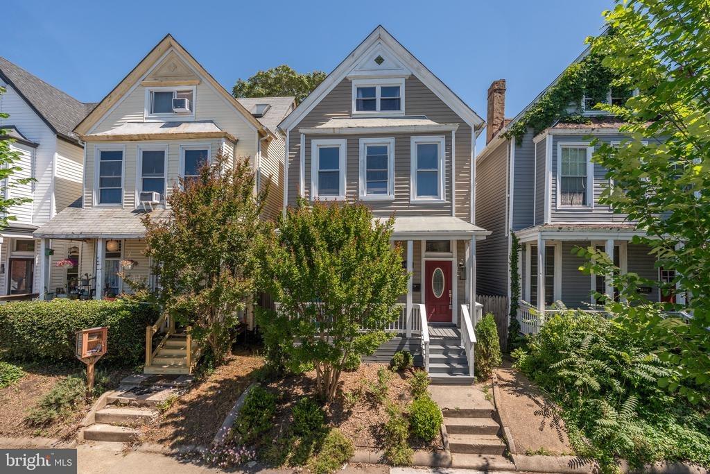 W Main St, Richmond, VA 23220