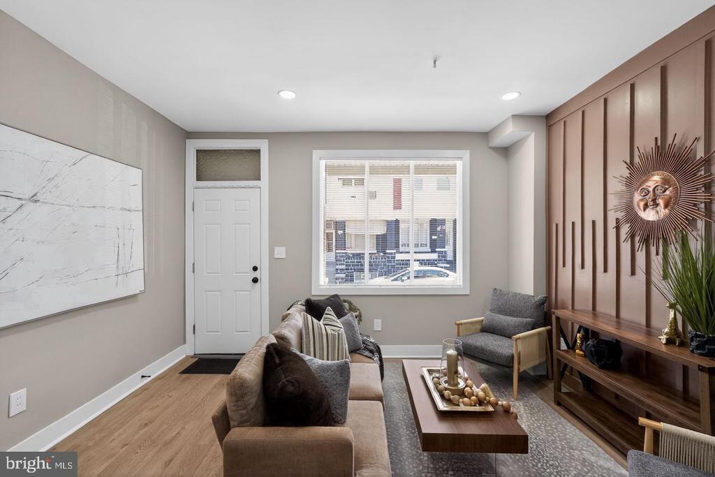 S American St, Philadelphia, PA 19148