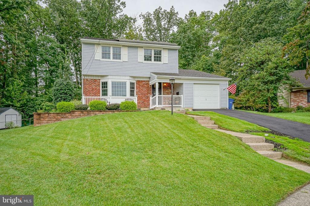 Avon Ct, Blackwood, NJ 08012