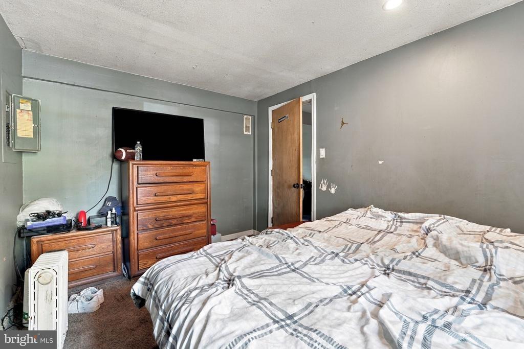 Diamond Ave, Pine Hill, NJ 08021