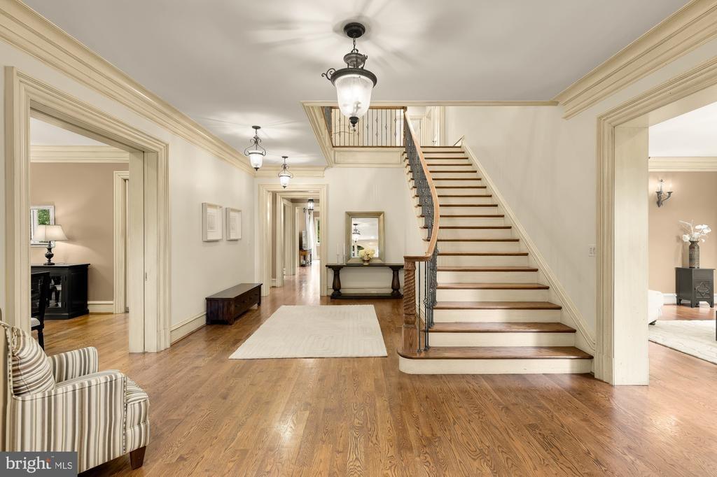 Kentland Dr, Great Falls, VA 22066