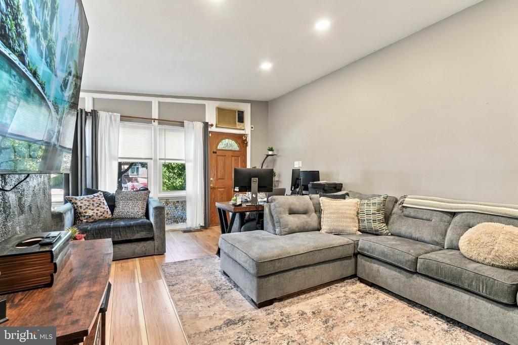 Rising Sun Ave, Philadelphia, PA 19115