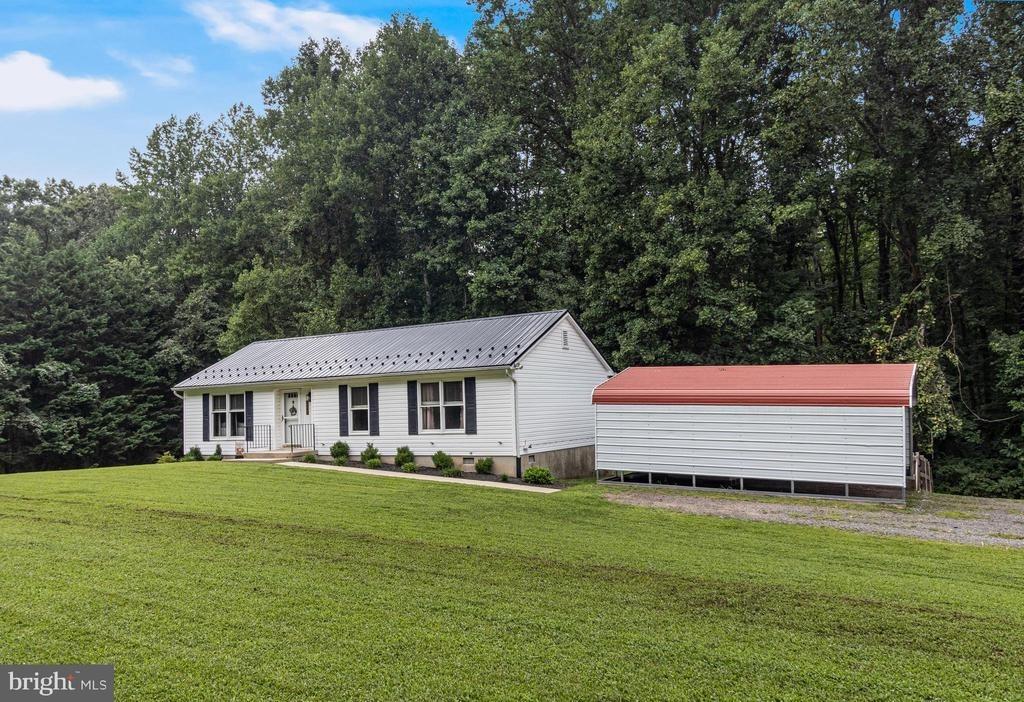 Stinnett Rd, Huntingtown, MD 20639
