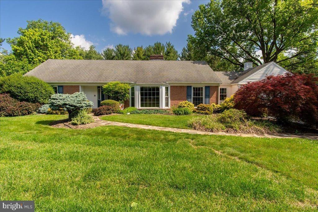 Cherry Tree Dr, Hagerstown, MD 21742