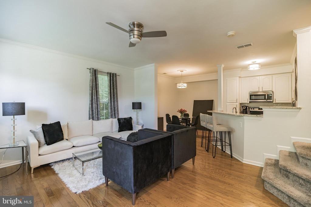 Sanderling Way, Lorton, VA 22079