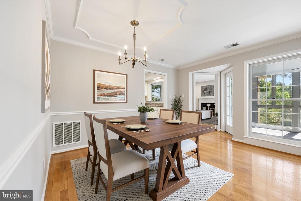 Brewer House Cir, Rockville, MD 20852