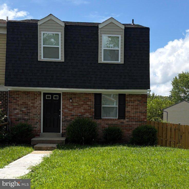 Holly Dr, La Plata, MD 20646