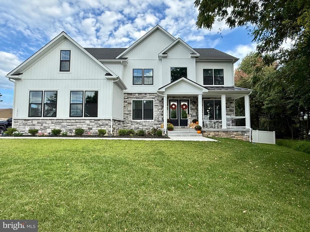 Manor Rd, Glen Arm, MD 21057