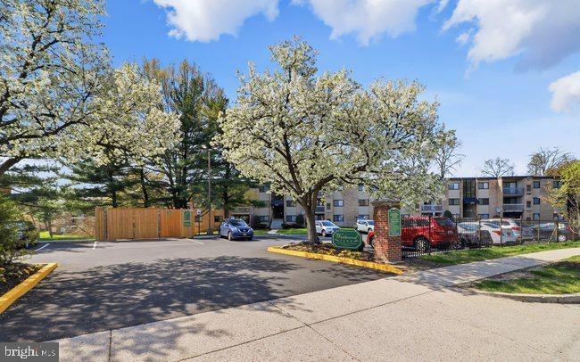 Hil Mar Dr, District Heights, MD 20747