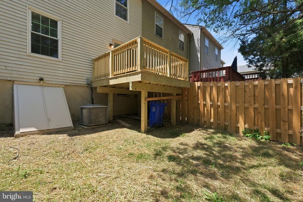Londonderry Ct, Laurel, MD 20707