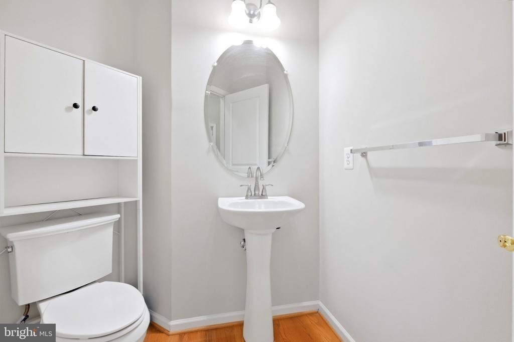 Krista Ct, Ellicott City, MD 21042