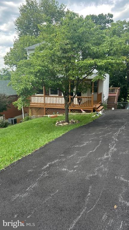 E 19th St, Front Royal, VA 22630