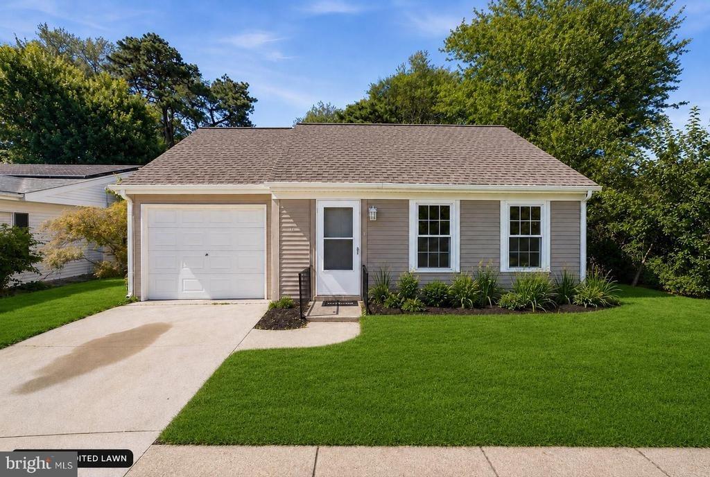 Sheffield Pl, Southampton, NJ 08088