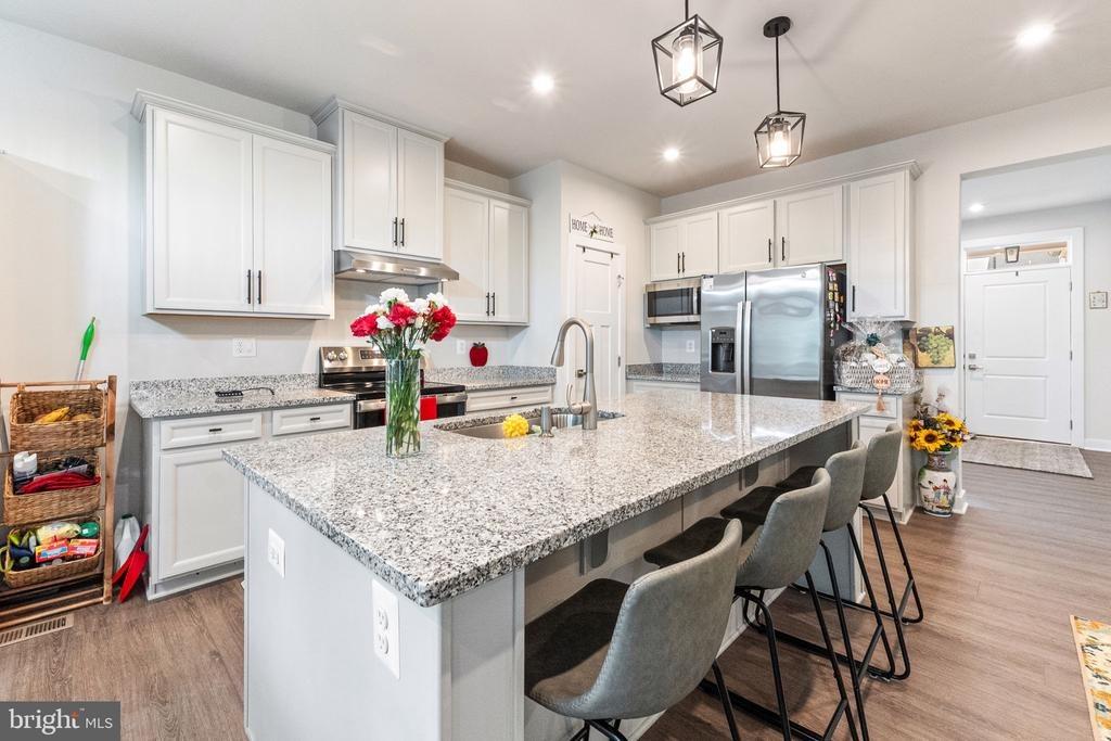 Twin River Cir, Bowie, MD 20716