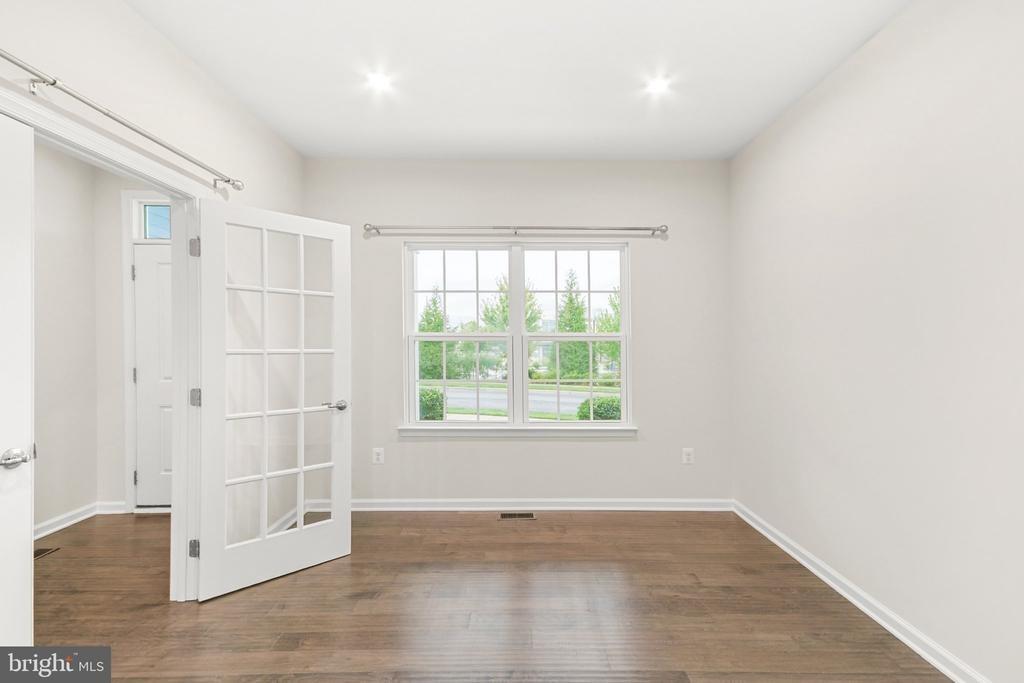 Dean Ln, Middletown, MD 21769