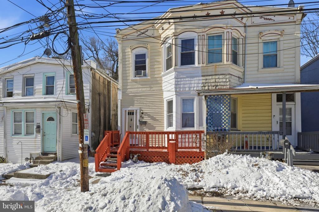 S Maple Ave, Lansdowne, PA 19050