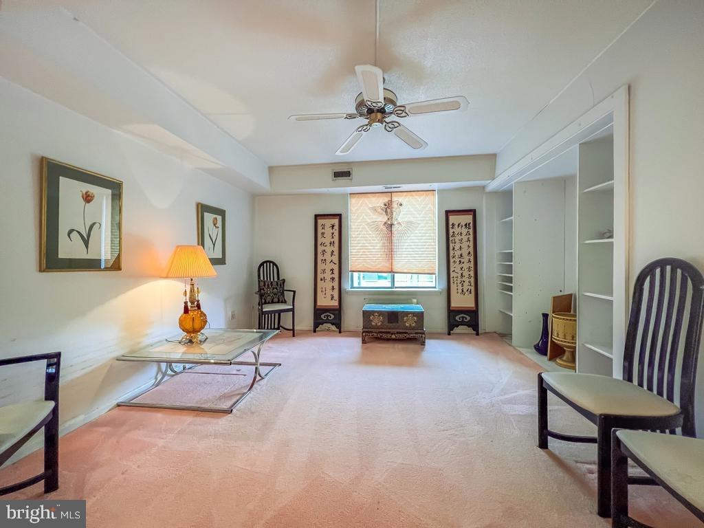 Delaire Landing Rd, Philadelphia, PA 19114