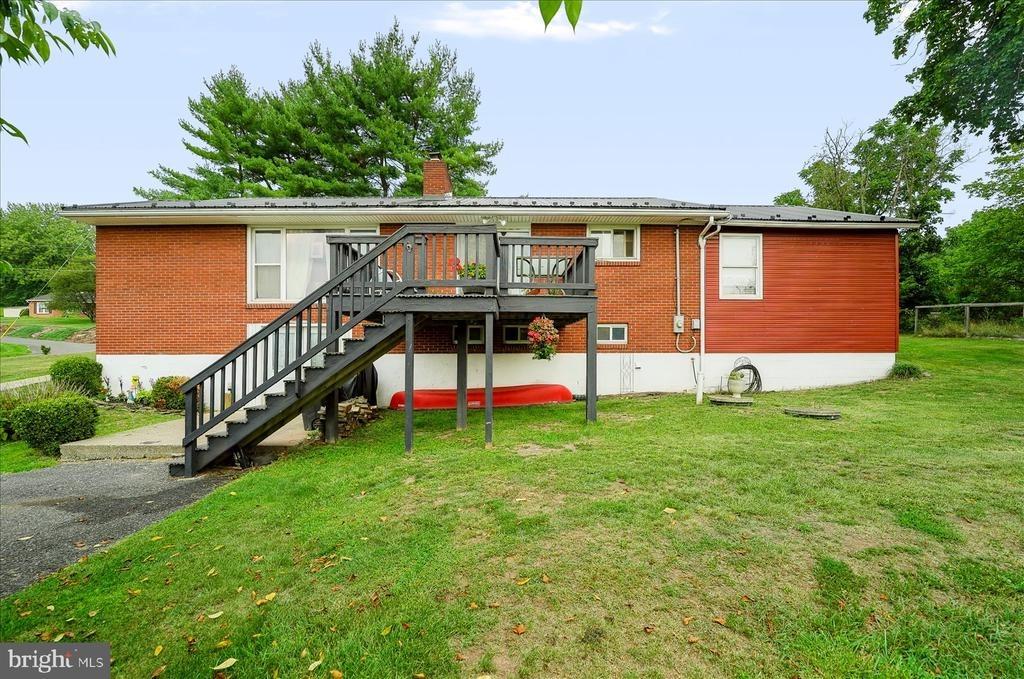 N Pine St, Burnham, PA 17009