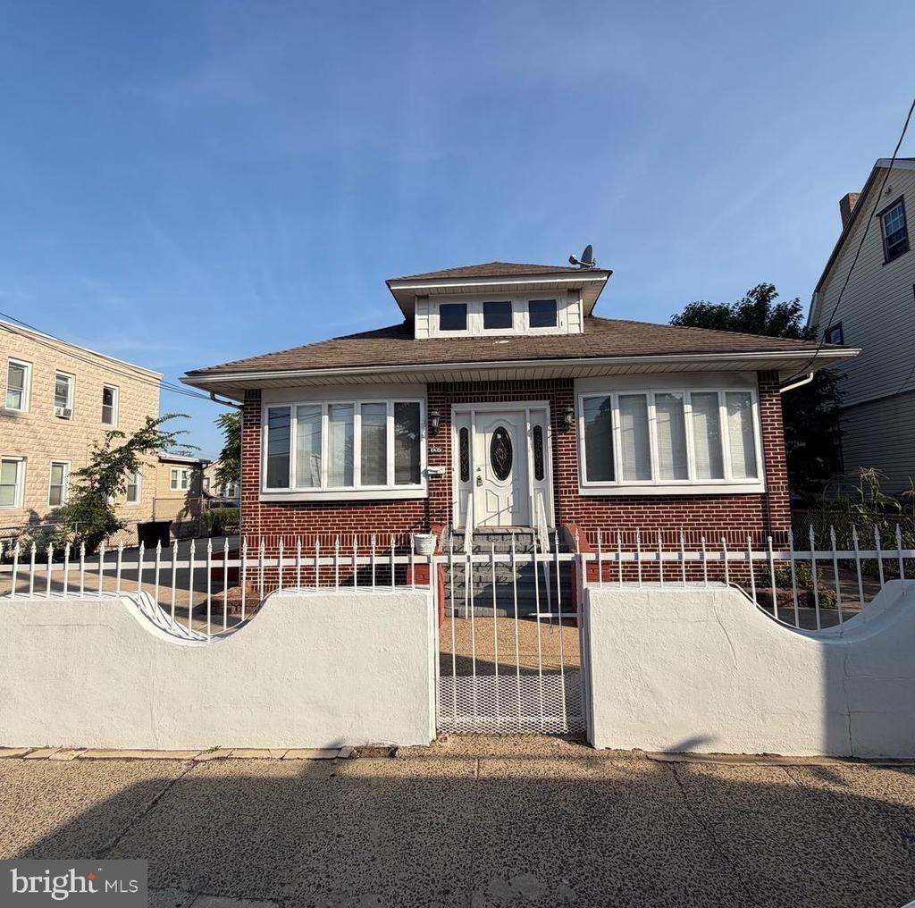 River Rd, Camden, NJ 08105