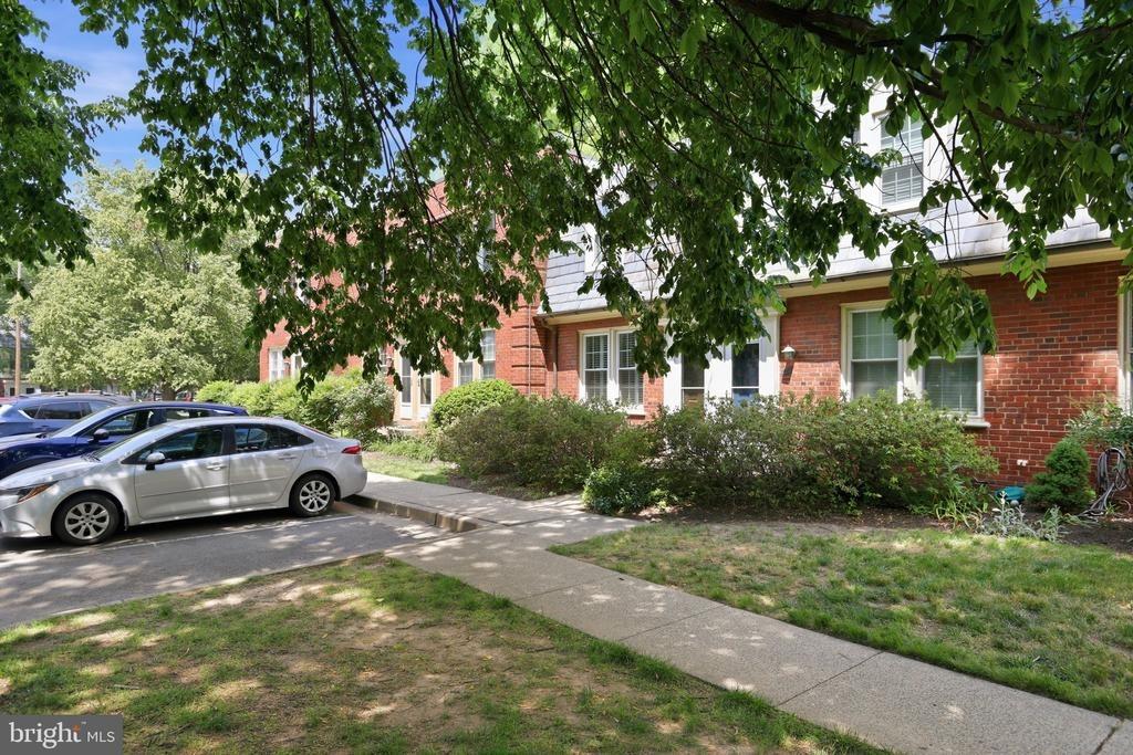 16th St S, Arlington, VA 22204