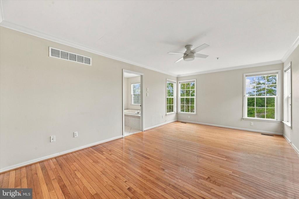 Silverbell Ct, West Chester, PA 19380