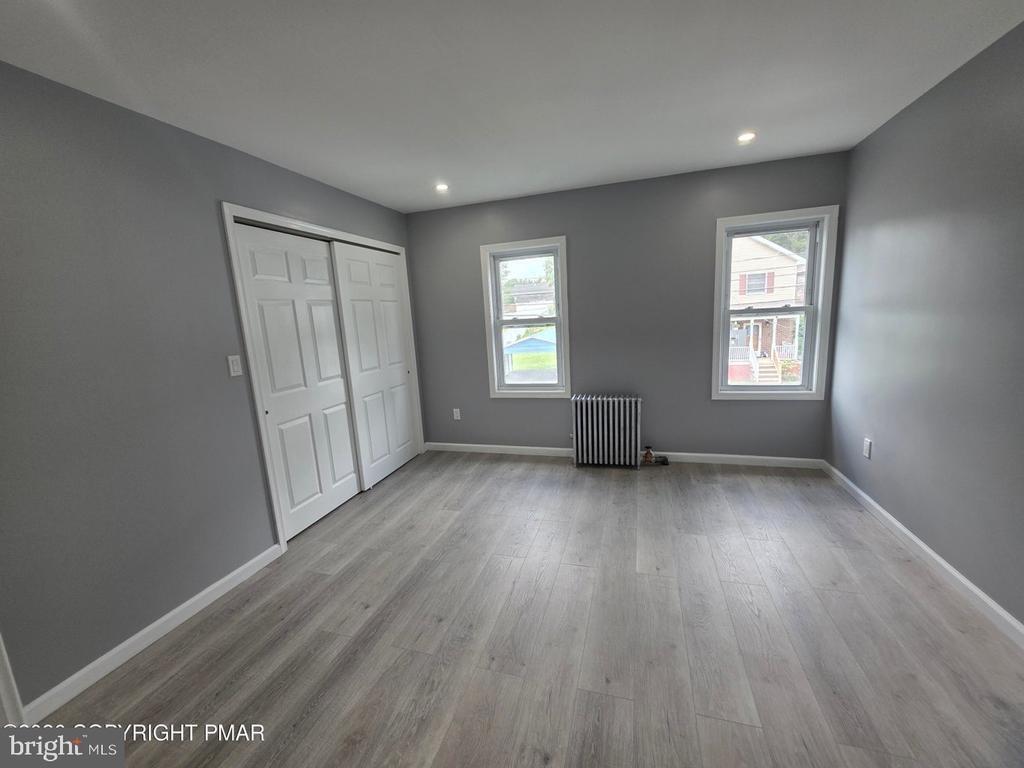 Green St, Ashley, PA 18706