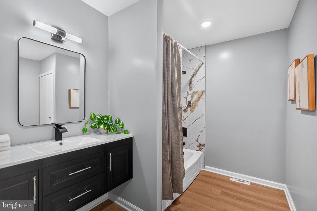 Cranberry S, Laurel, MD 20724