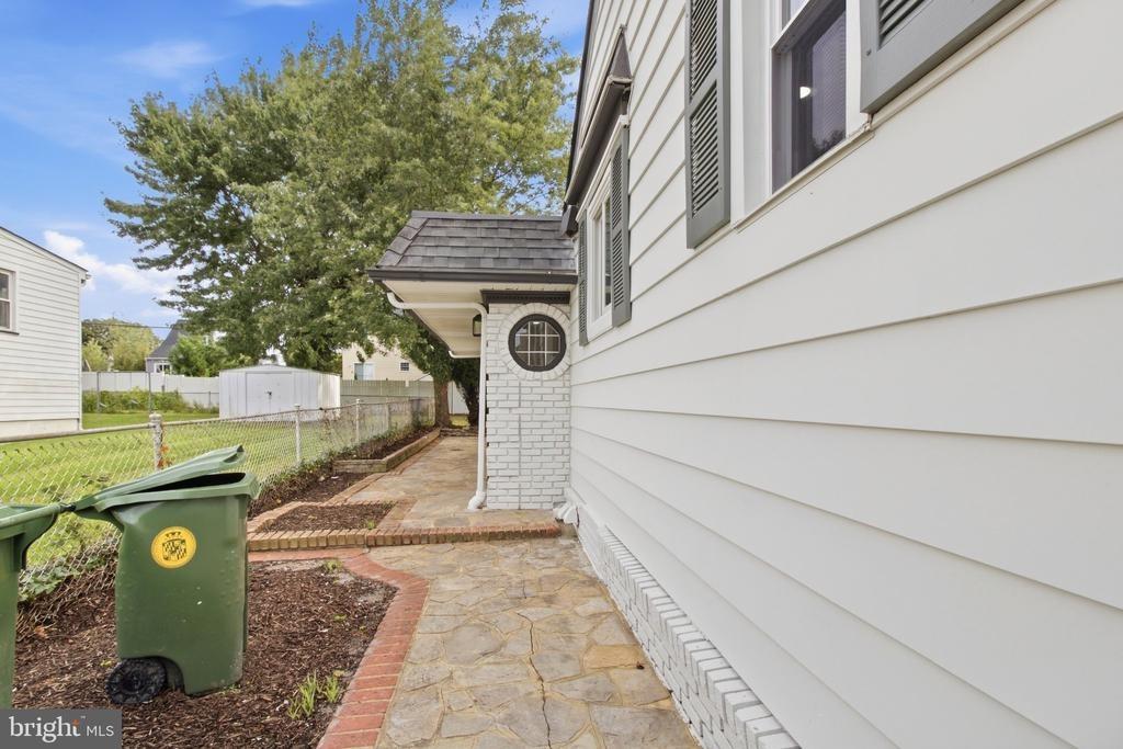Seward Ave, Brooklyn, MD 21225