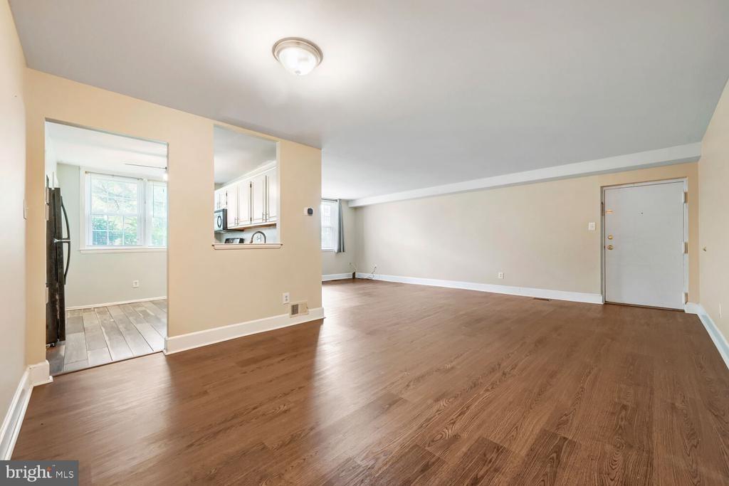 Homeland Southway, Baltimore, MD 21212