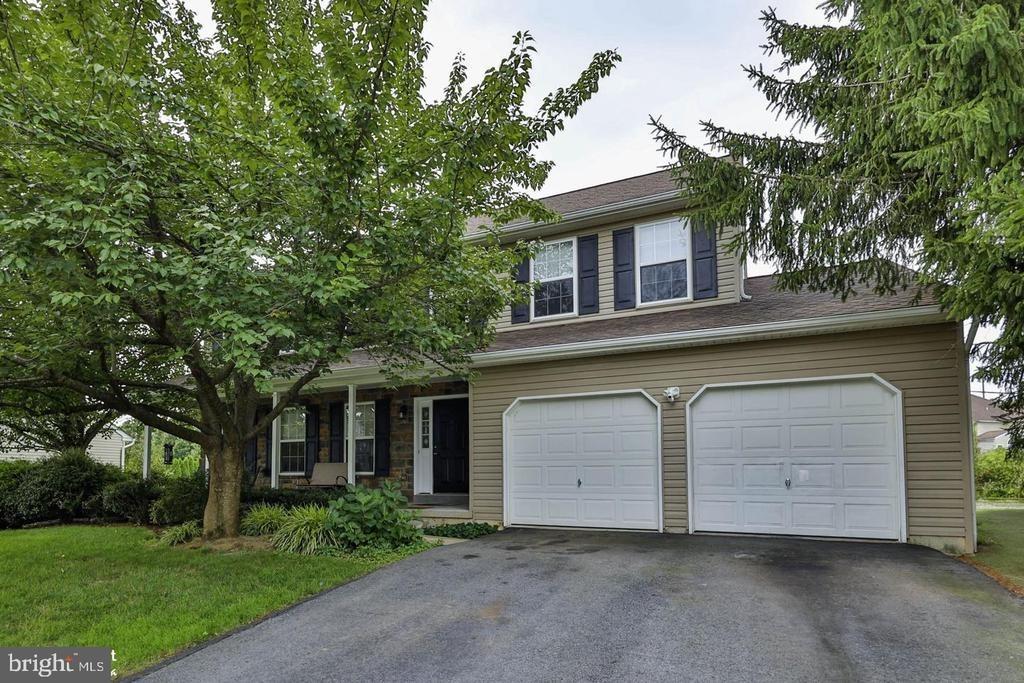 Windmill Ln, Breinigsville, PA 18031