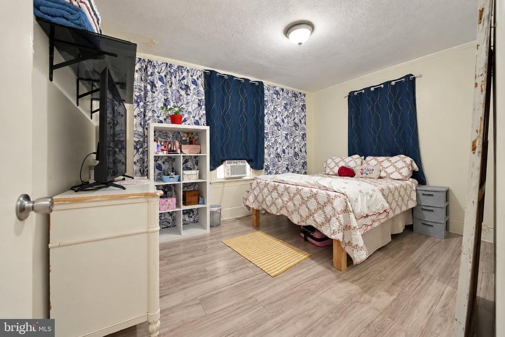 Filmore St, Riverside, NJ 08075