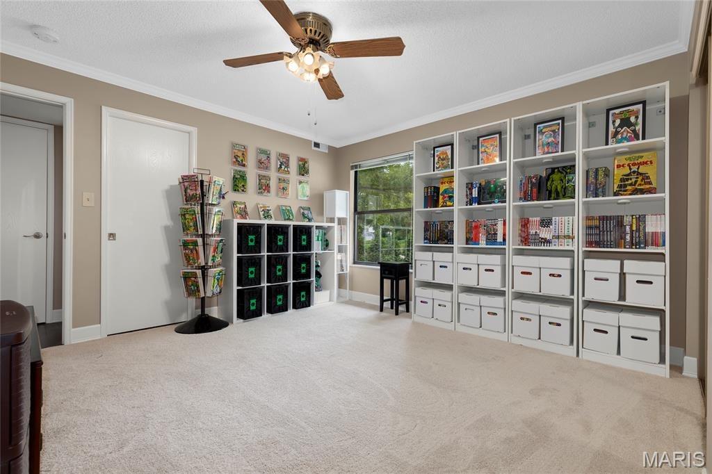 Trailcrest Ct, Saint Louis, MO 63122
