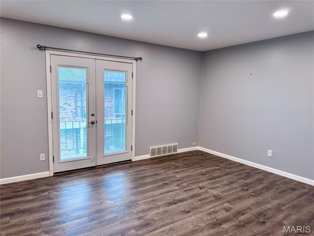 Colonial Woods Dr, Saint Louis, MO 63129