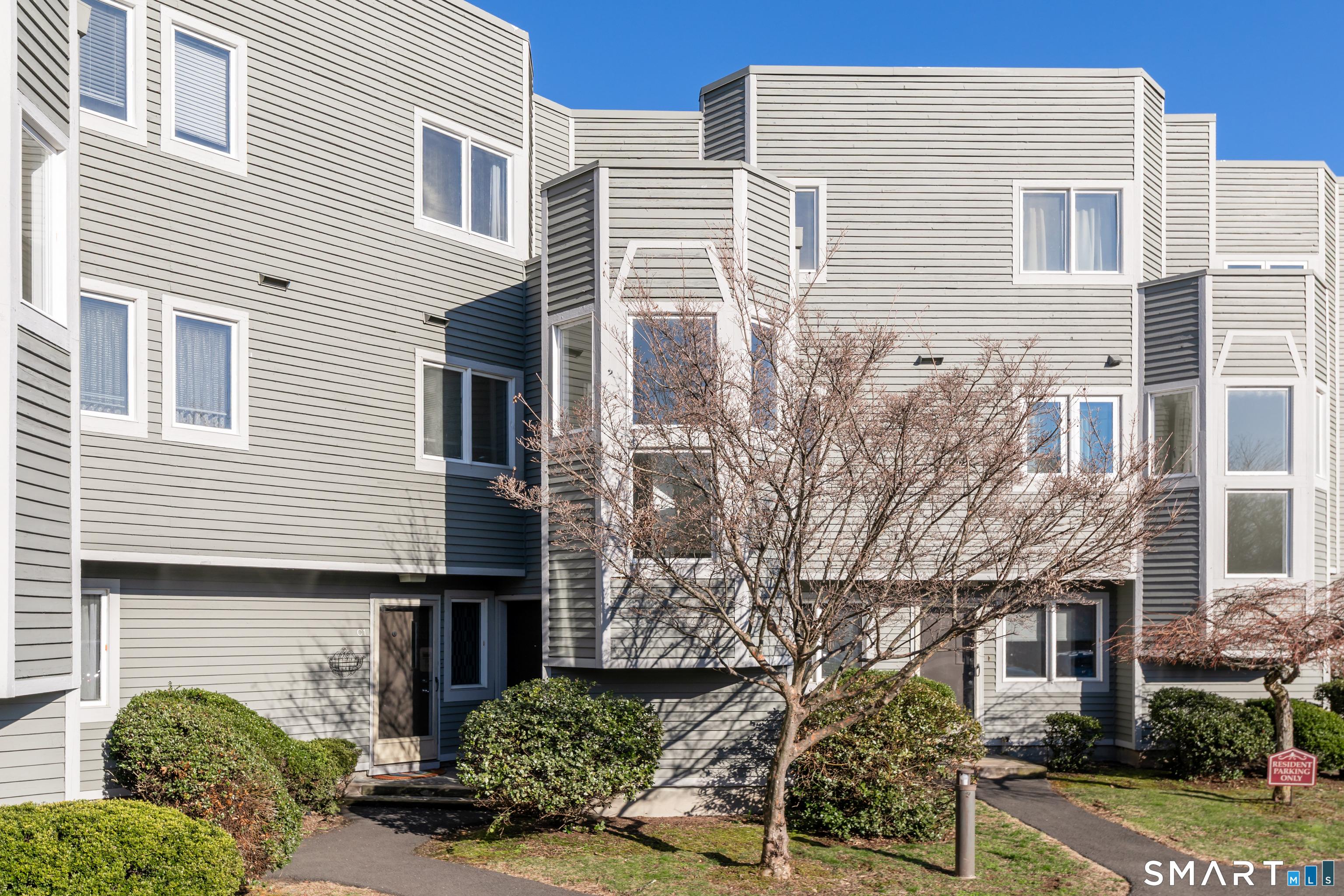Whitney Ave, Hamden, CT 06517