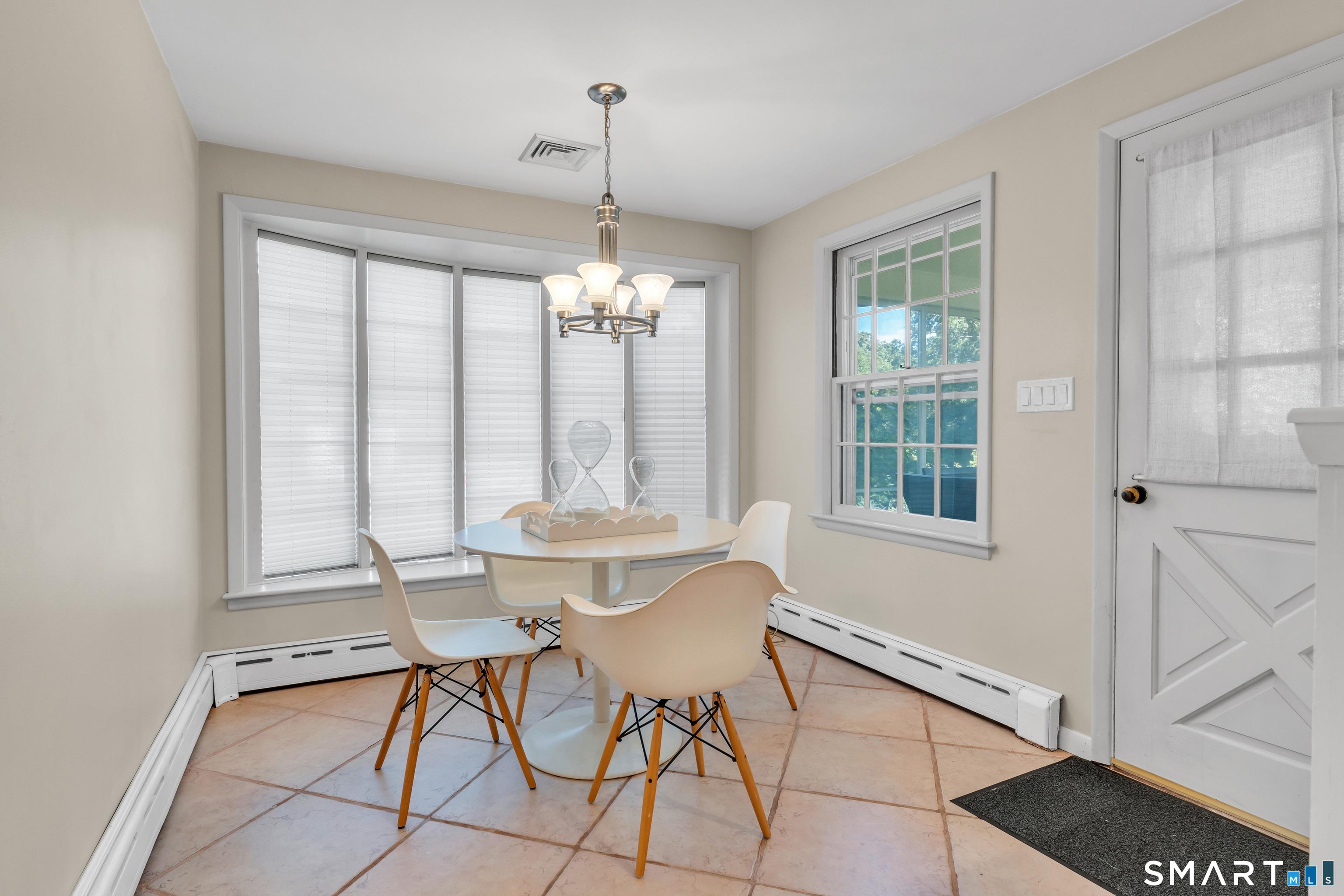 Dunbar Hill Rd, Hamden, CT 06514