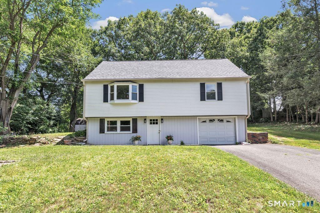 Stendahl Dr, Shelton, CT 06484