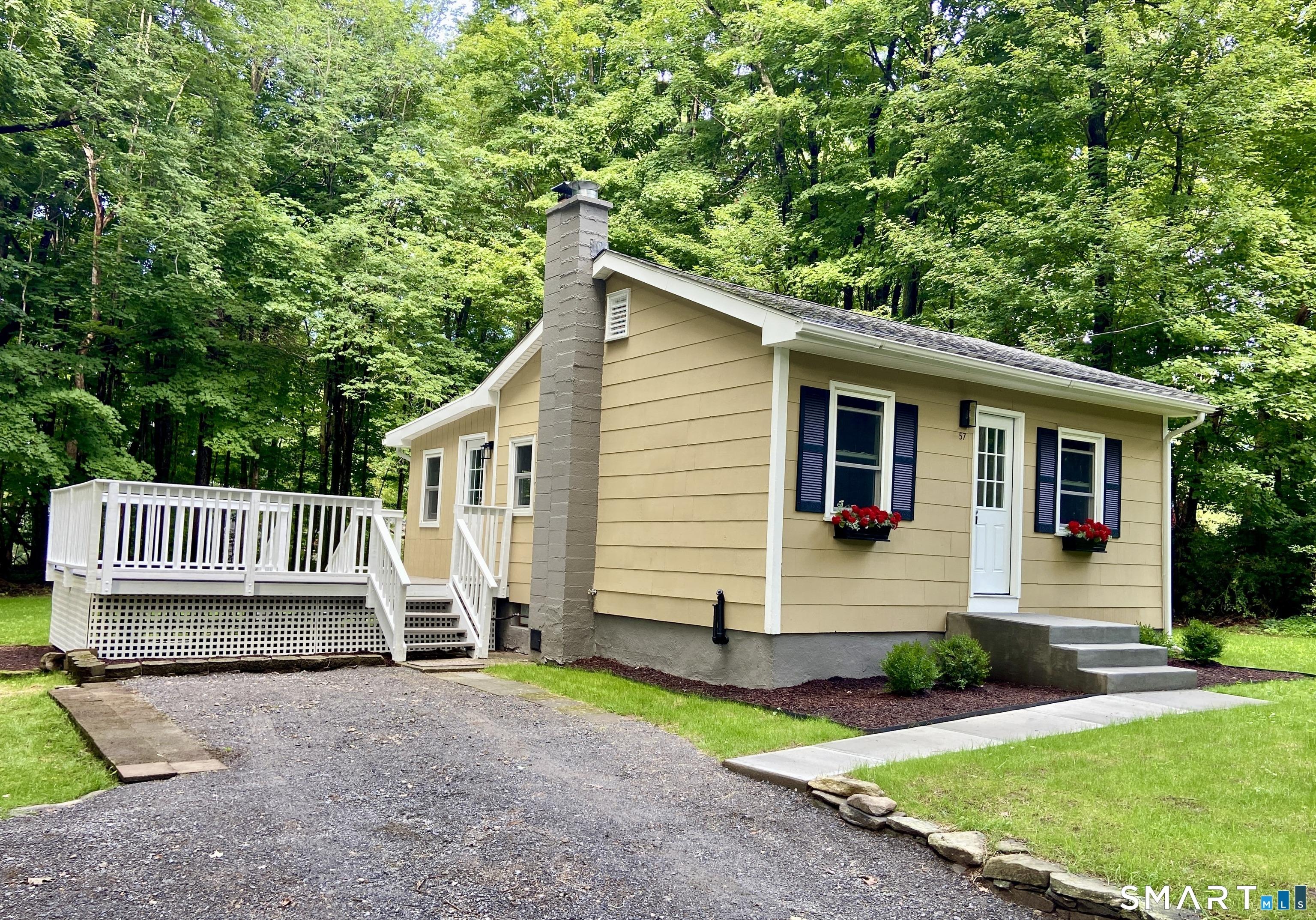 Barry Rd, Coventry, CT 06238