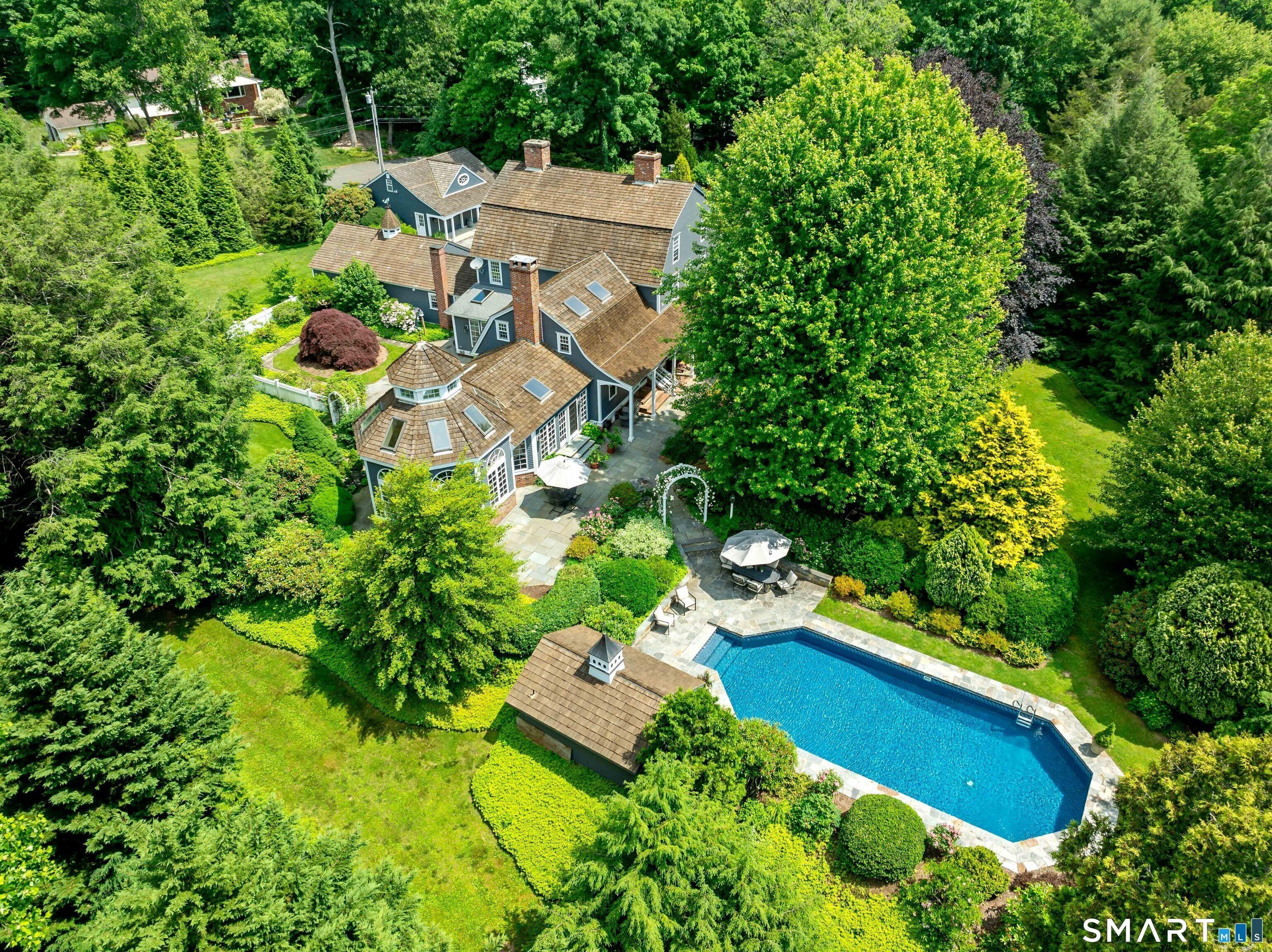 Highwoods Dr, Guilford, CT 06437