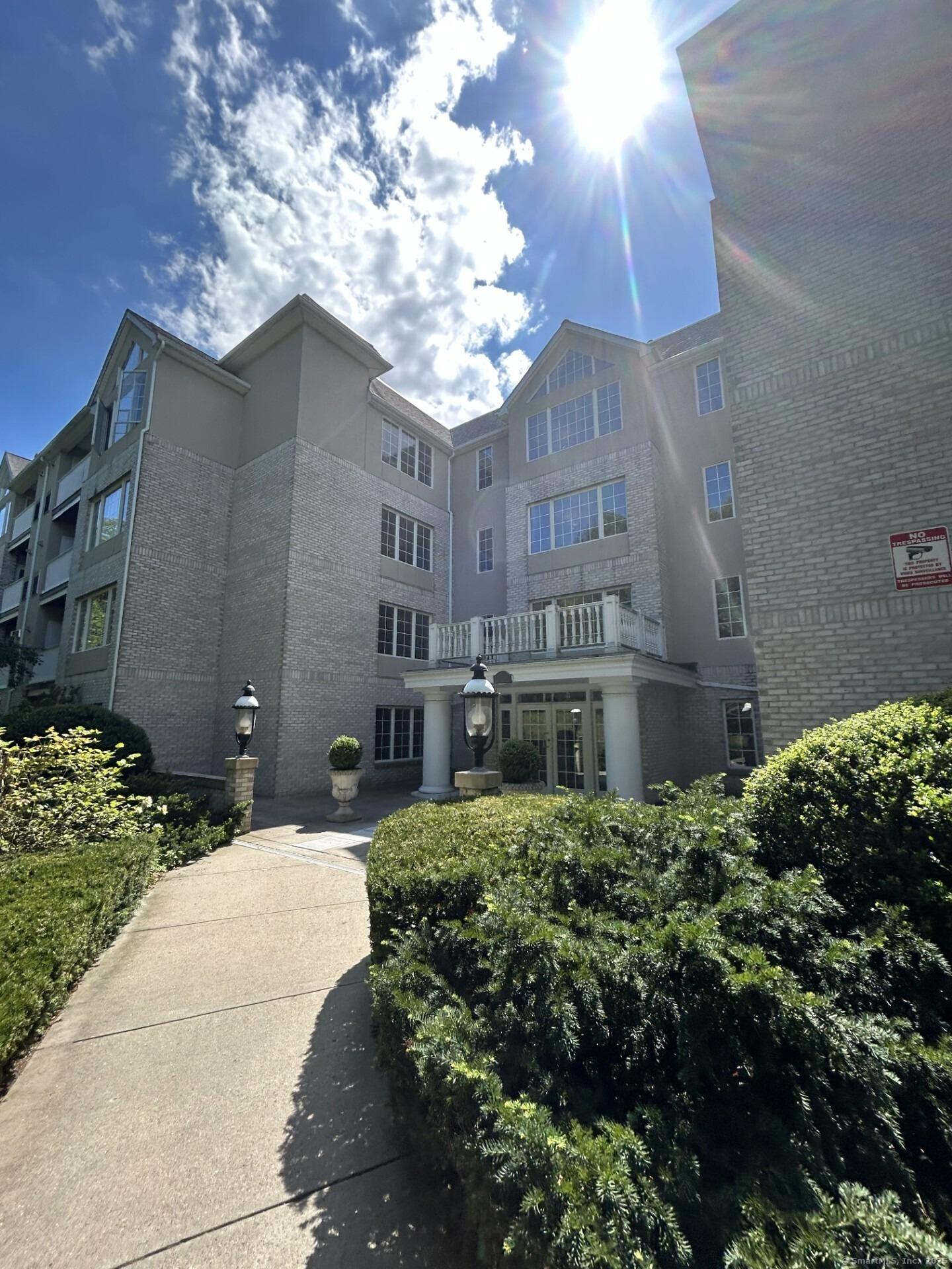 Homestead Ln, Greenwich, CT 06831