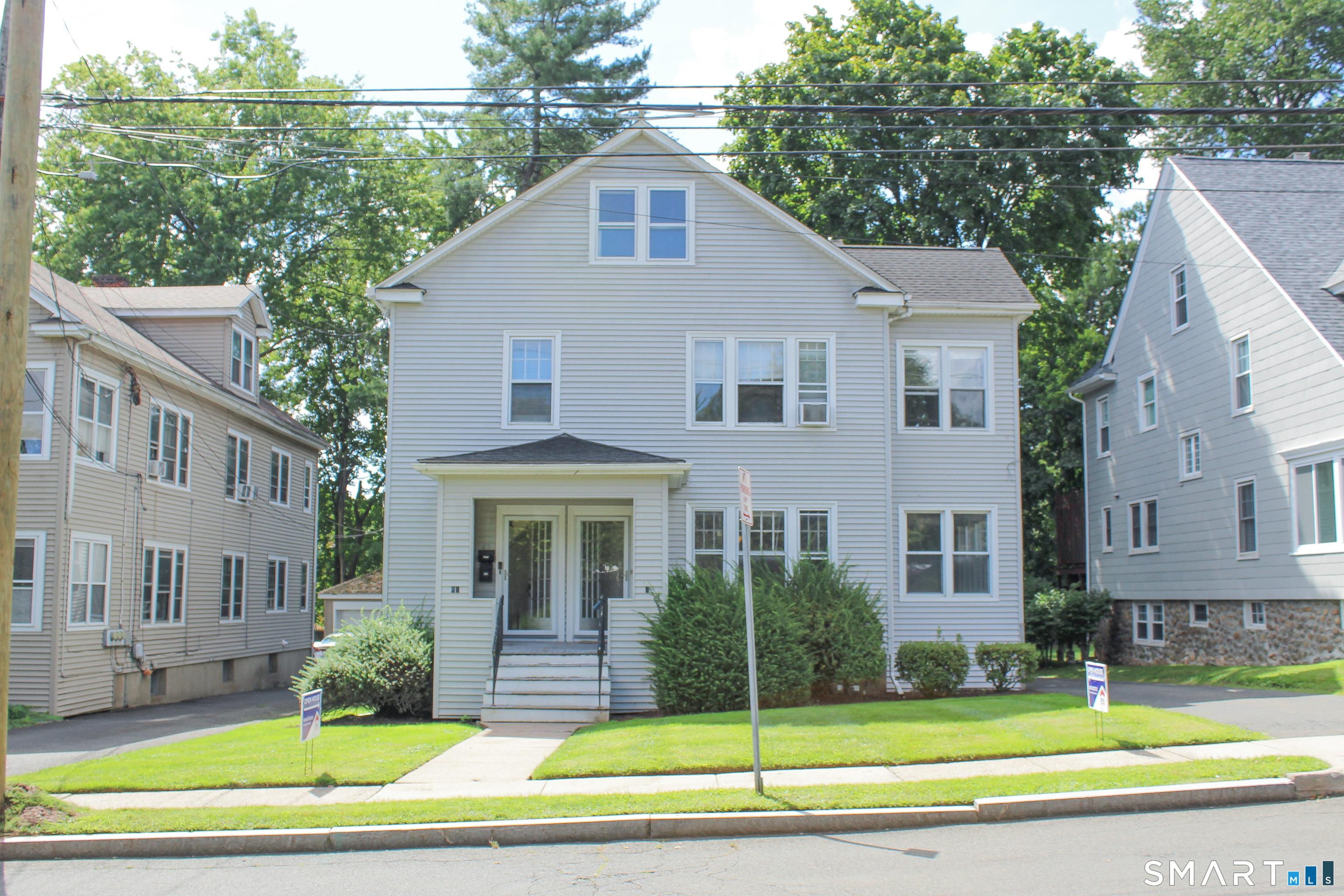 Burr St, West Hartford, CT 06107