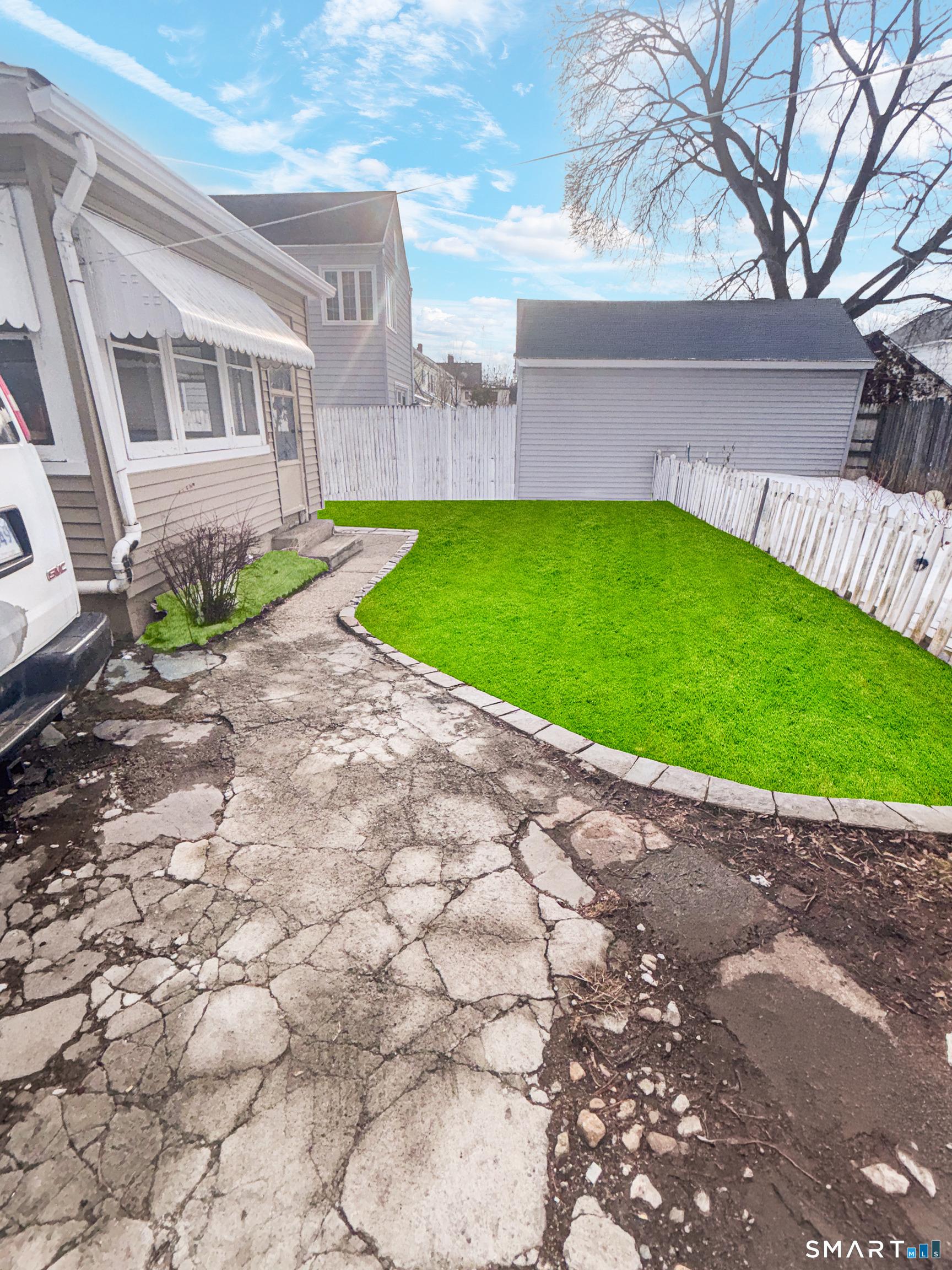 W Jackson Ave, Bridgeport, CT 06604