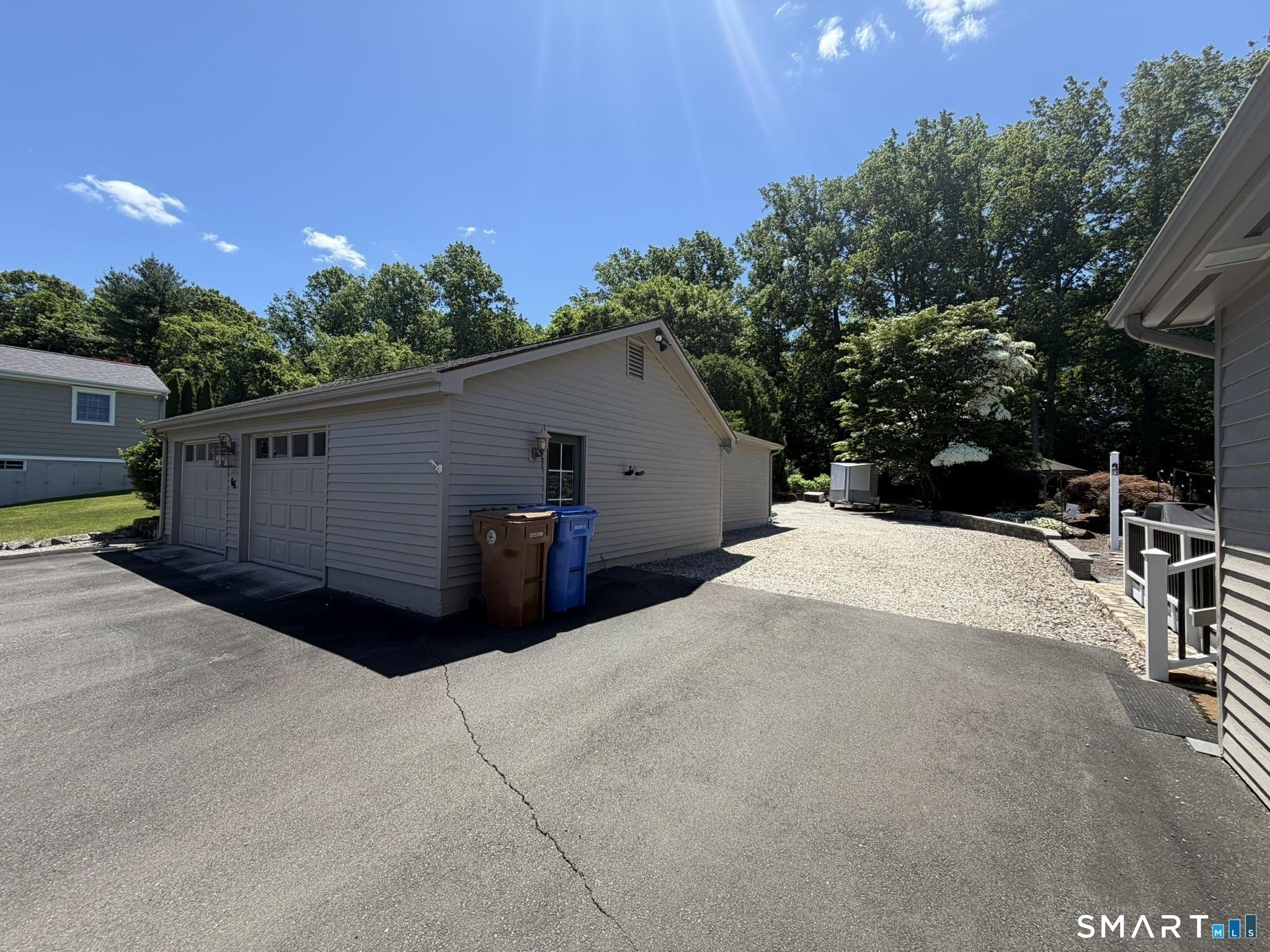 Tuckahoe Dr, Shelton, CT 06484
