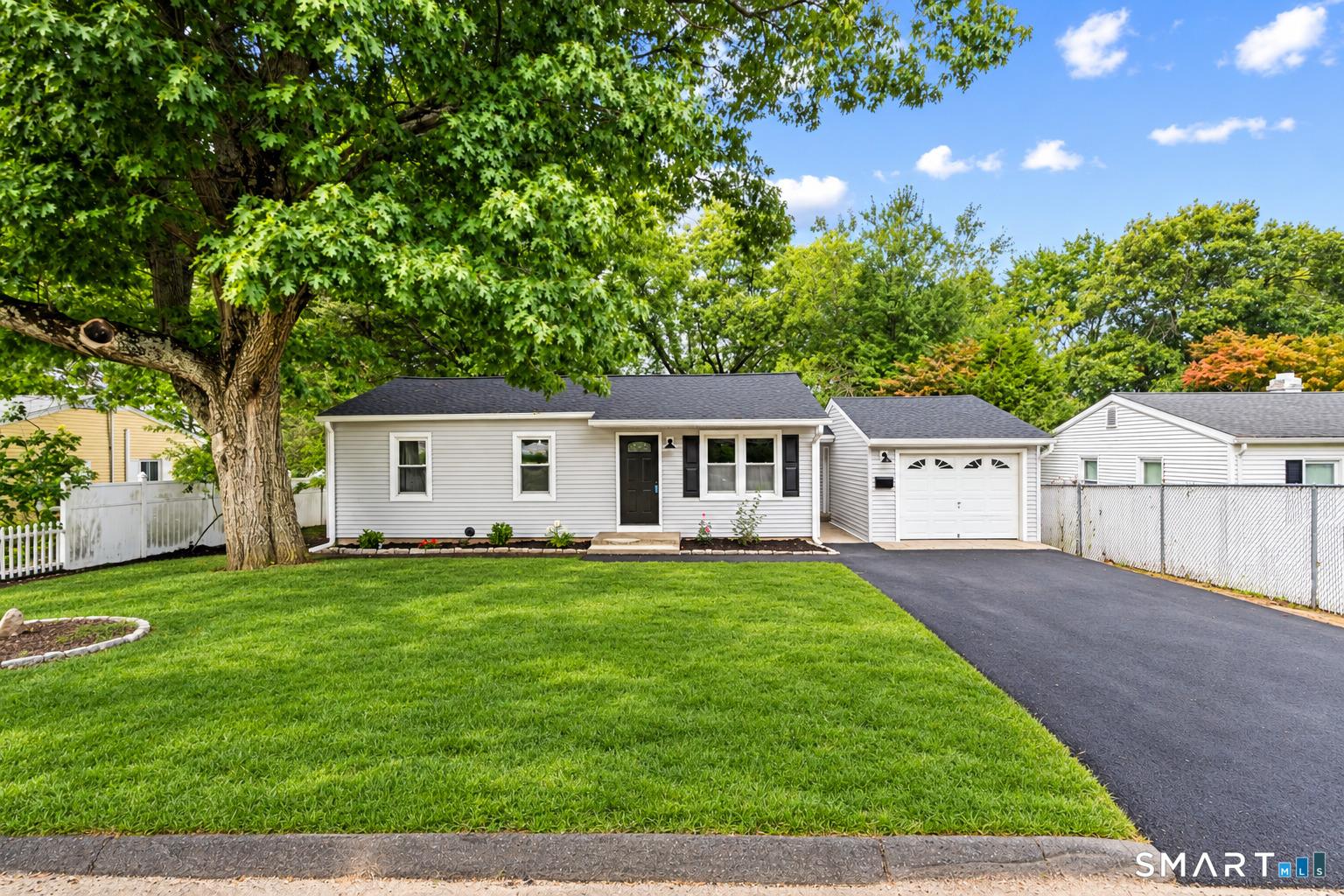 Upland Ter, Ansonia, CT 06401