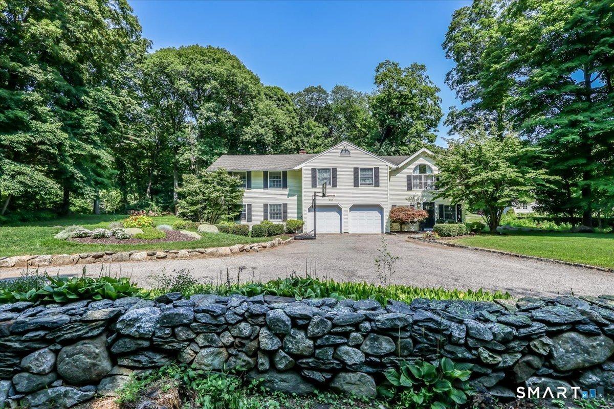 Mountain Rd, Wilton, CT 06897