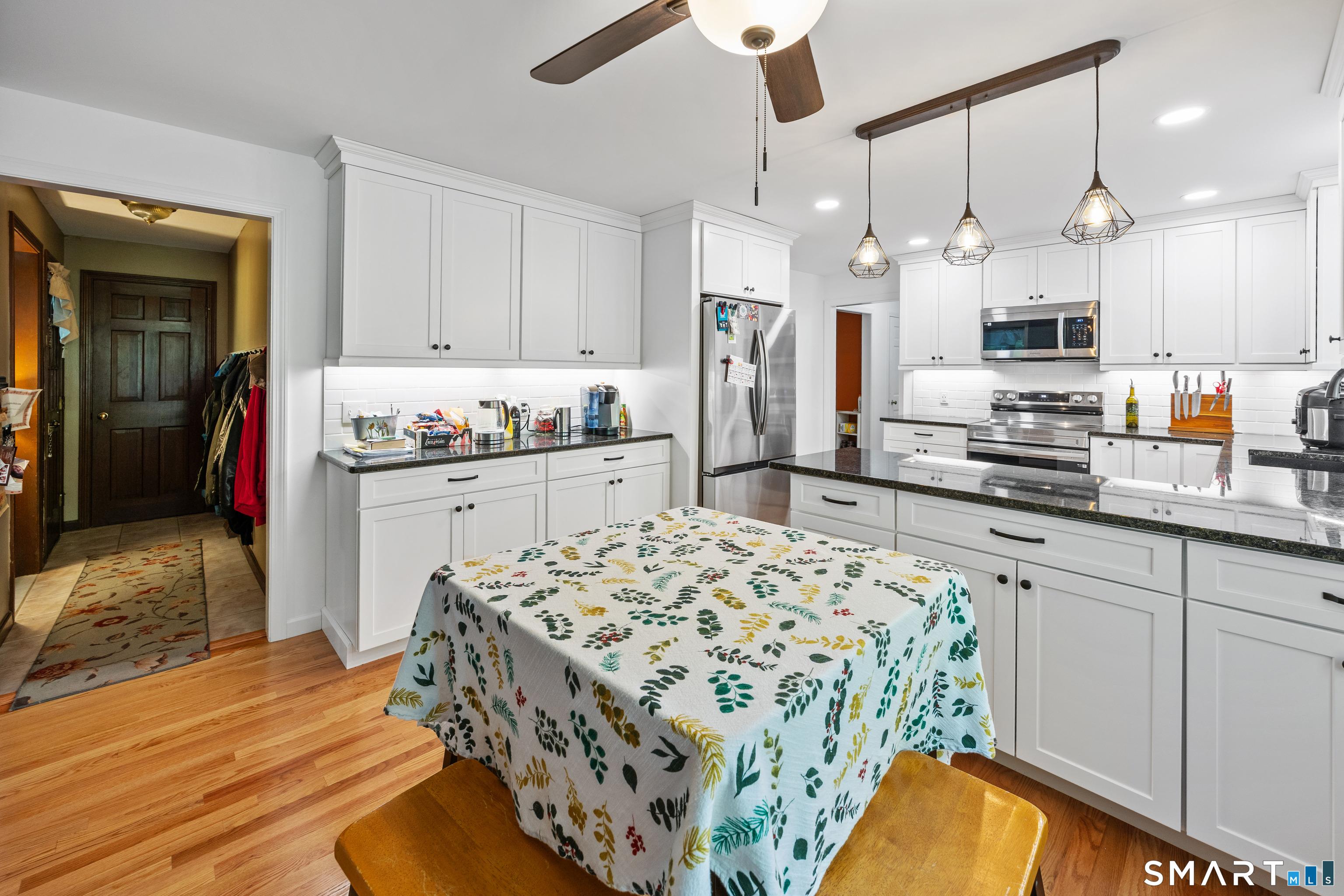 Hampden Rd, Somers, CT 06071