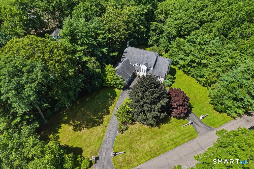 Grouse Ln, Woodbridge, CT 06525