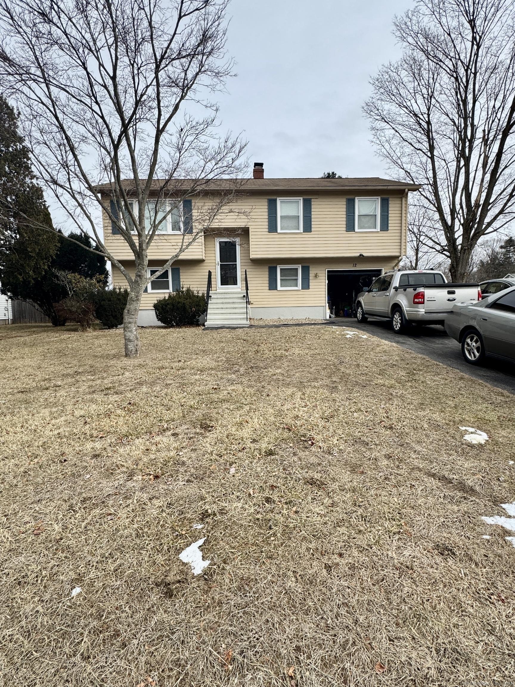 Depauw Cir, East Hartford, CT 06108